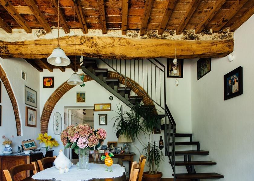 Tuscany Gavorrano Interior Entrance
