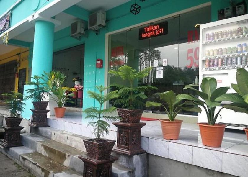 Malacca Alor Gajah Front of property