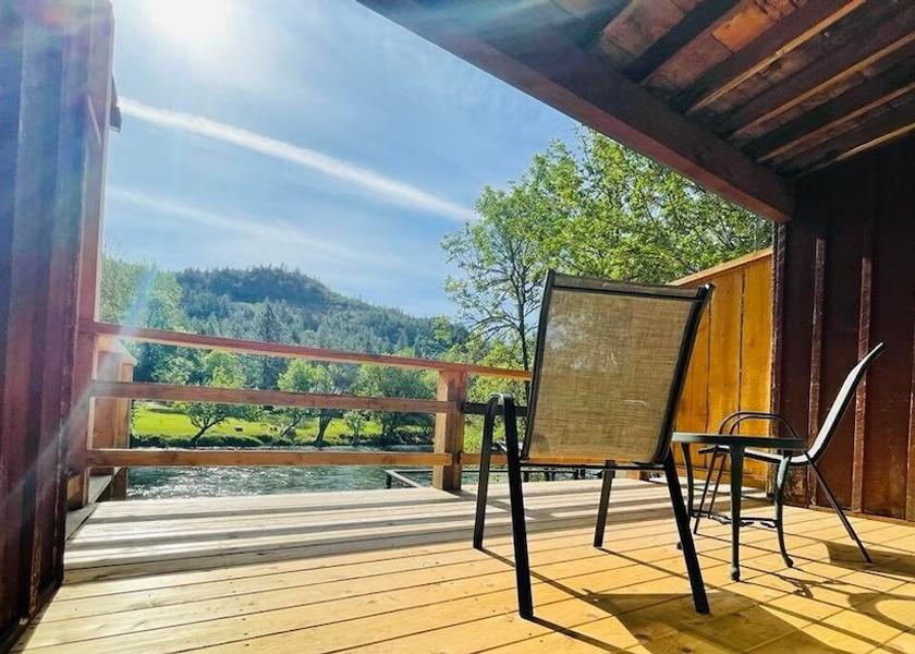 Oregon Shady Cove Terrace