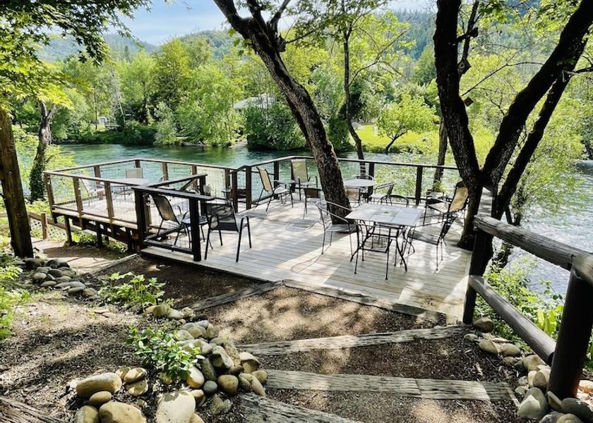 Oregon Shady Cove Terrace
