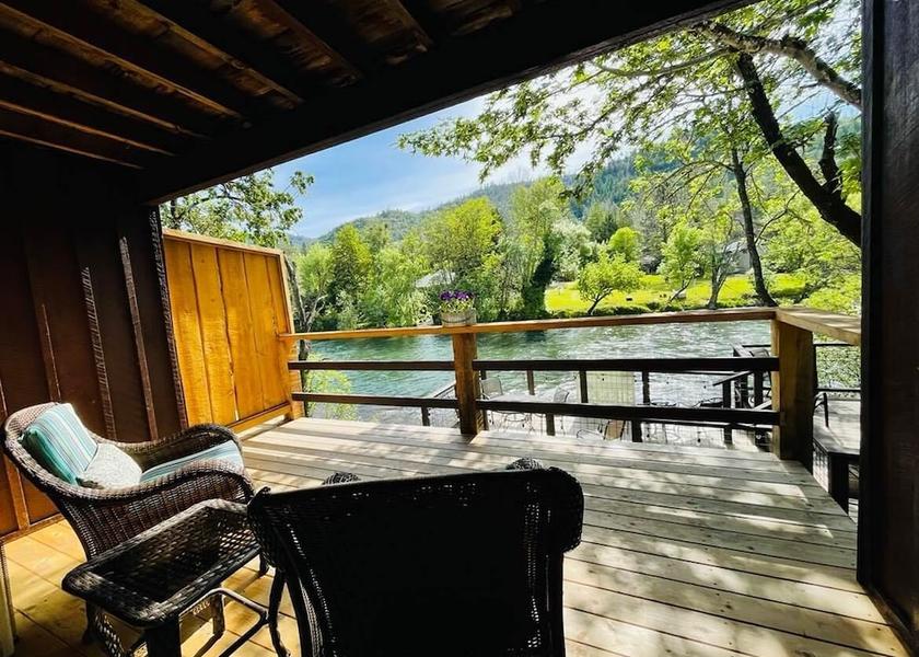 Oregon Shady Cove Terrace