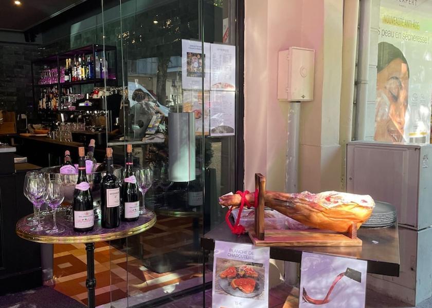 Occitanie Bagneres-de-Luchon Bar