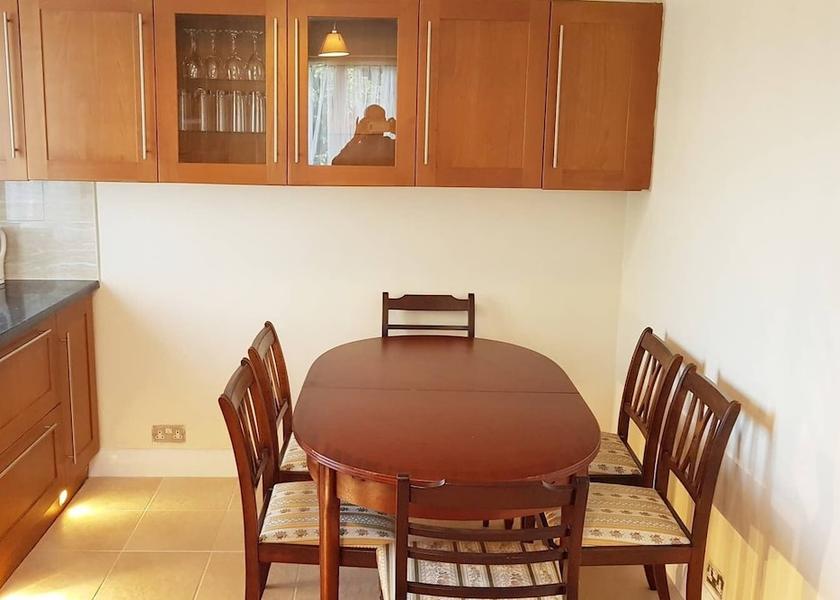 England Barnet In-Room Dining