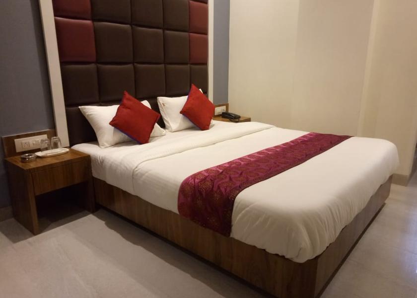 Maharashtra Navi Mumbai Deluxe Room