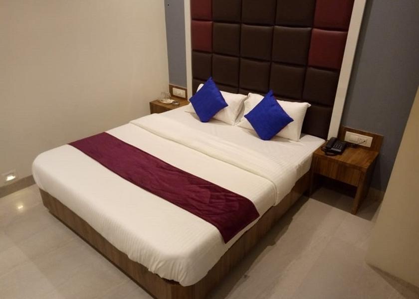 Maharashtra Navi Mumbai Deluxe Room
