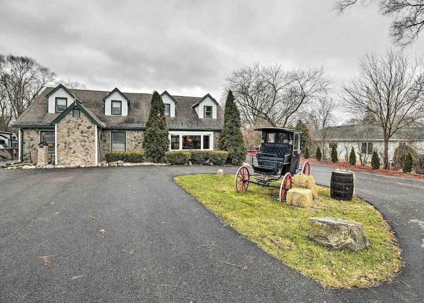 Illinois Hanover Park Interior Entrance