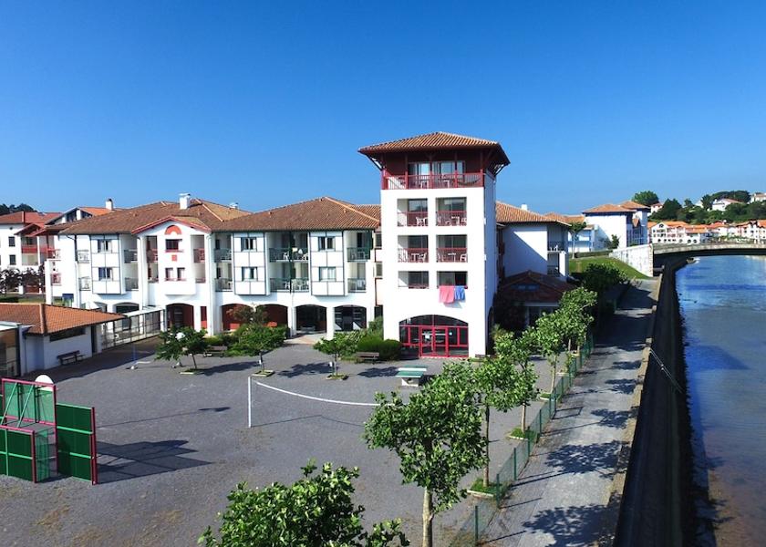 Nouvelle-Aquitaine Urrugne Facade