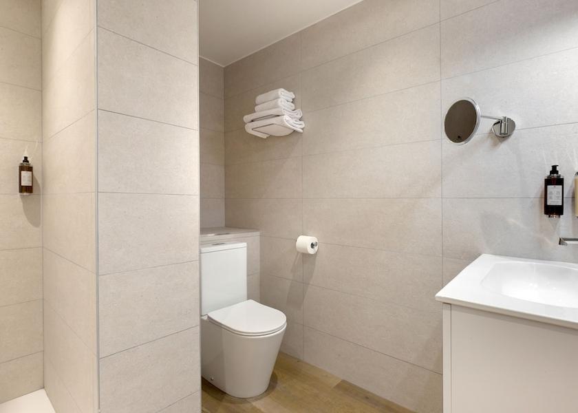 Occitanie Collioure Bathroom
