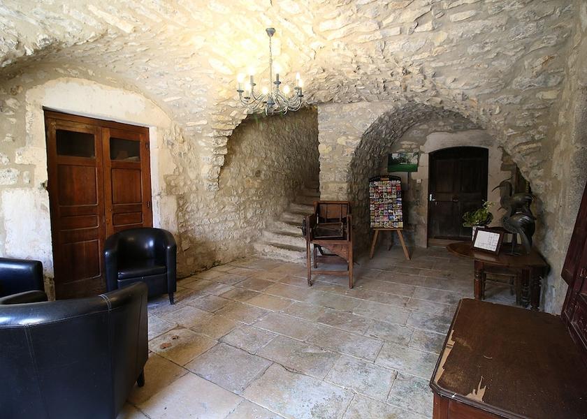 Auvergne-Rhone-Alpes Grospierres Lobby