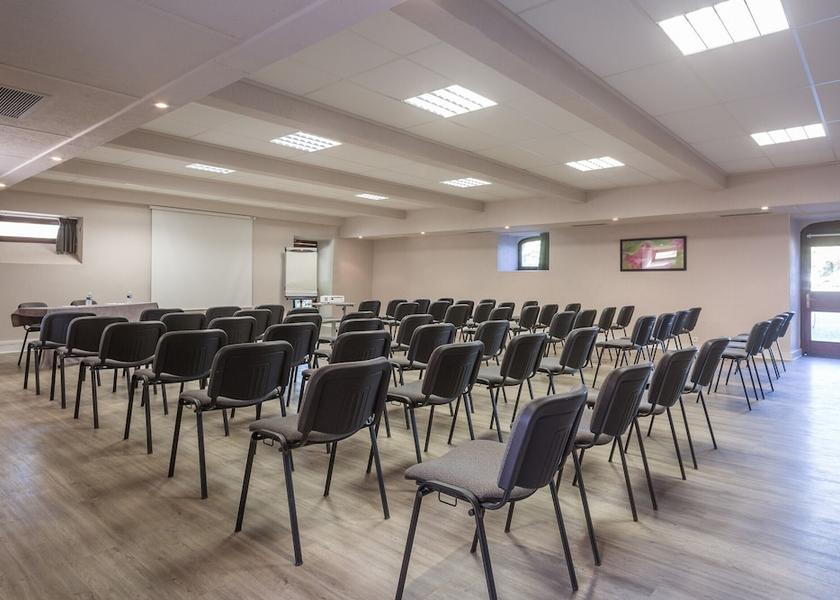 Auvergne-Rhone-Alpes Grospierres Business Centre