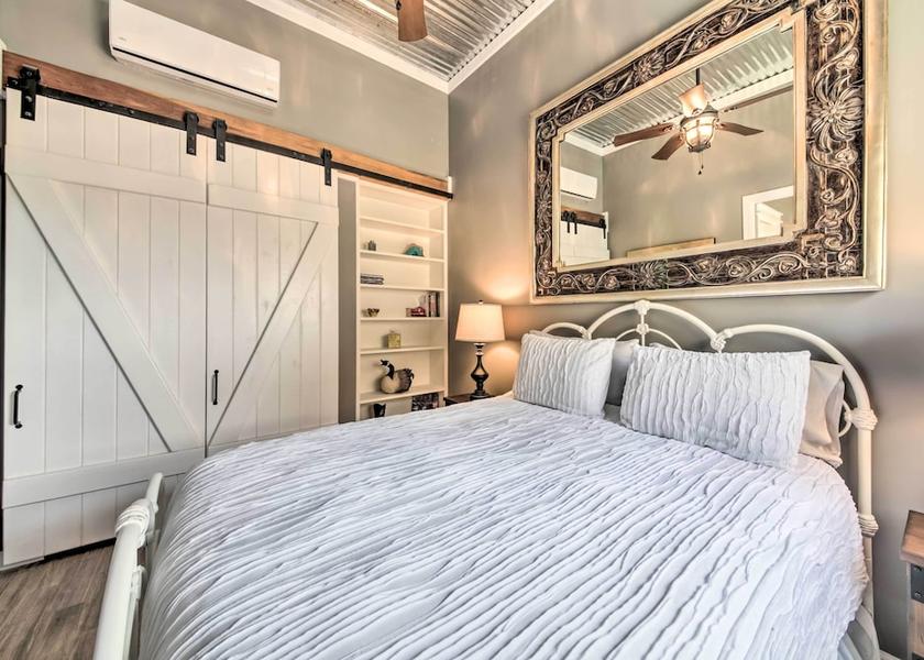 Texas Wimberley Interior Entrance