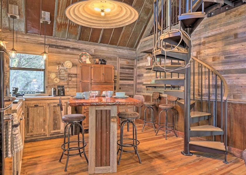 Texas Wimberley Interior Entrance