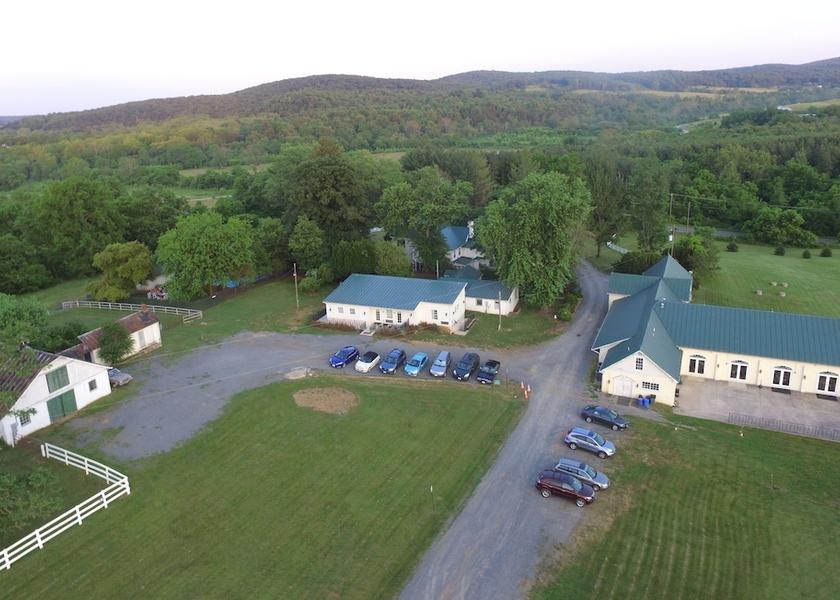 Virginia Middleburg Exterior Detail