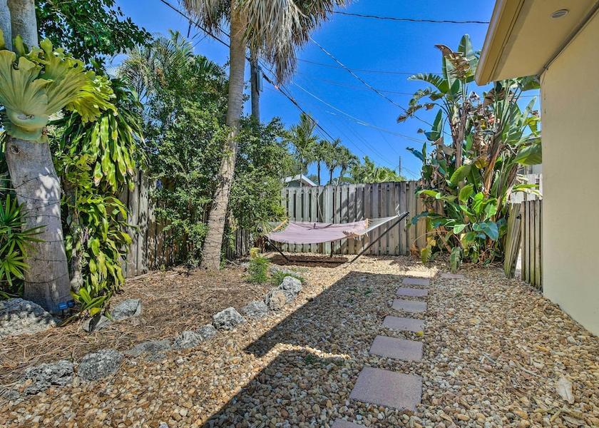 Florida Wilton Manors Interior Entrance