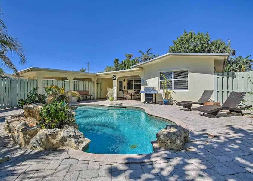 Florida Wilton Manors Interior Entrance