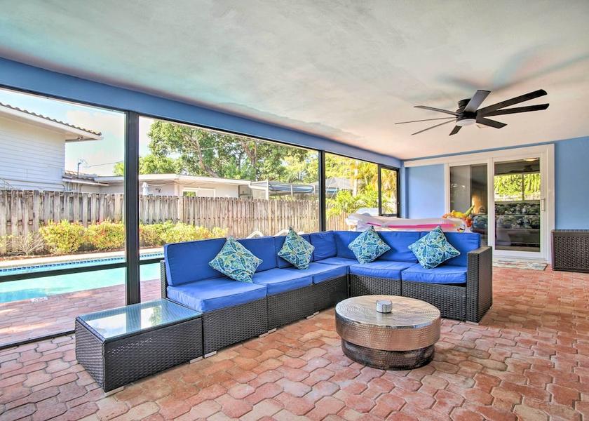 Florida Wilton Manors Interior Entrance