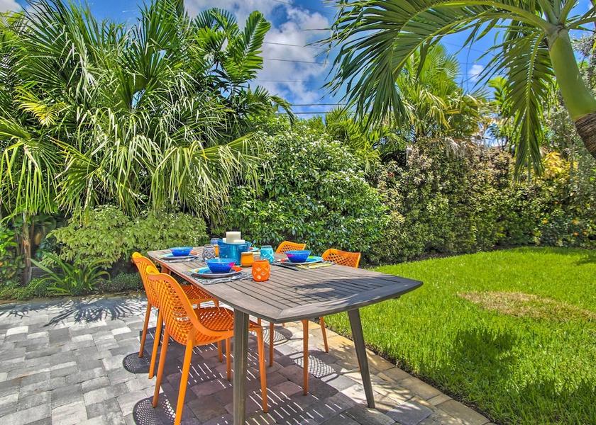 Florida Wilton Manors Interior Entrance