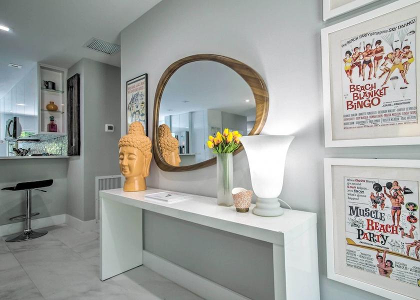 Florida Wilton Manors Interior Entrance