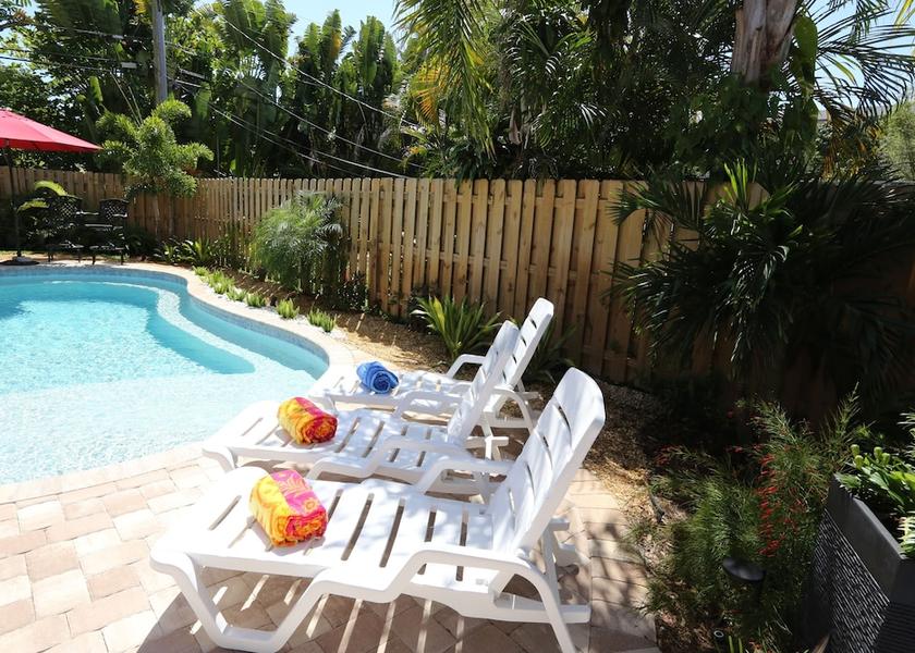 Florida Wilton Manors Property Grounds