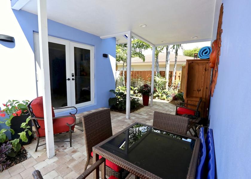 Florida Wilton Manors Property Grounds