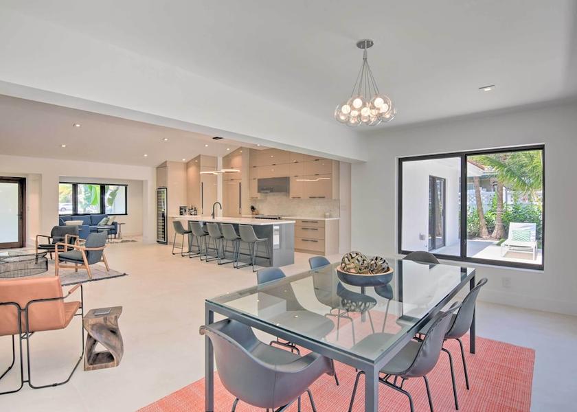 Florida Wilton Manors Interior Entrance