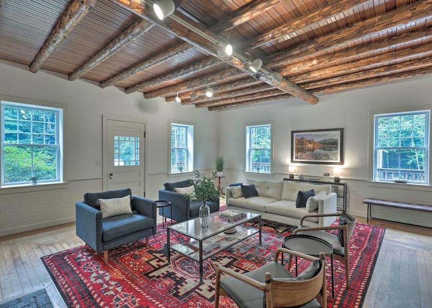 New Hampshire Jaffrey Interior Entrance