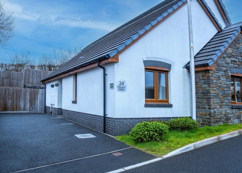 Wales Kilgetty Facade