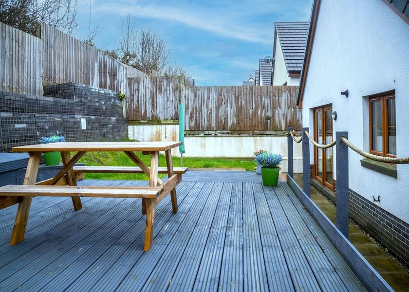 Wales Kilgetty Exterior Detail