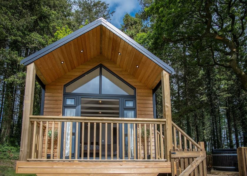 Wales Kilgetty Facade