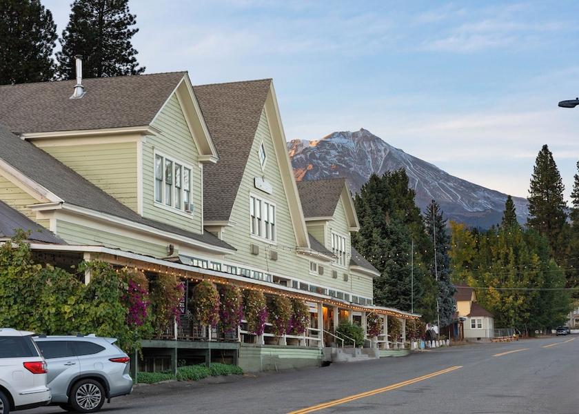 California McCloud Porch