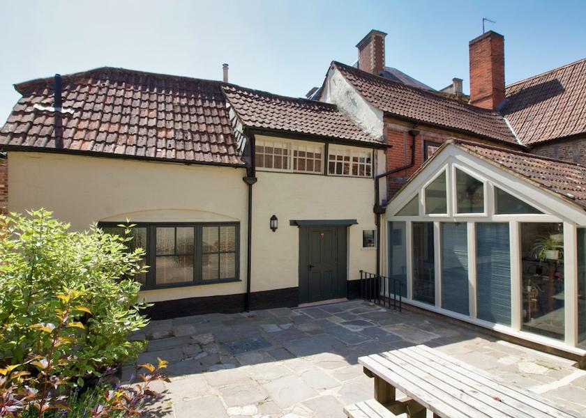 England Devizes Exterior Detail