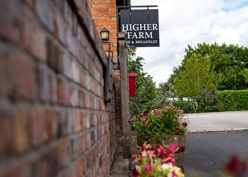 England Malpas Exterior Detail