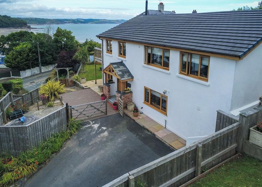 Wales Saundersfoot Facade