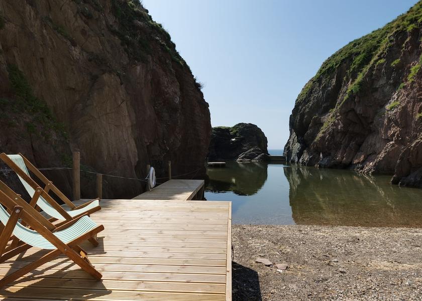 England Kingsbridge Exterior Detail