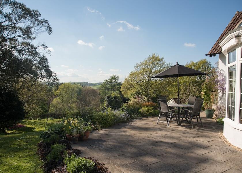 England Kingsbridge Exterior Detail