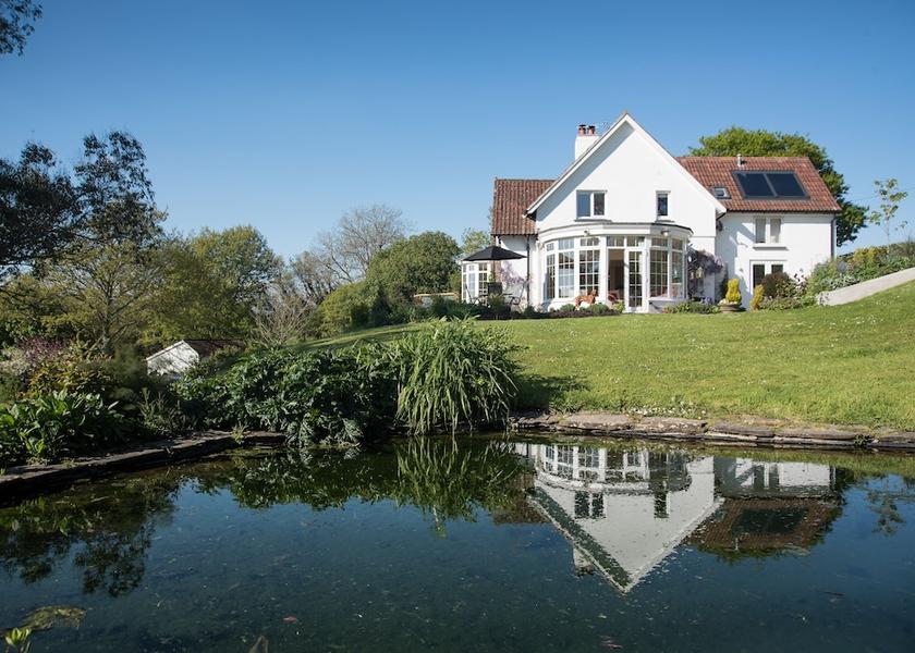 England Kingsbridge Exterior Detail