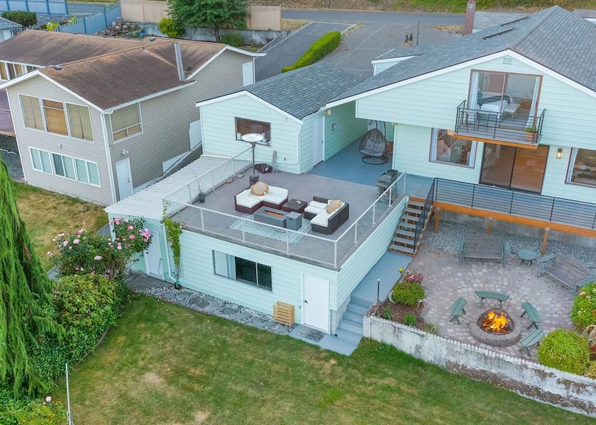 Washington Camano Island Facade