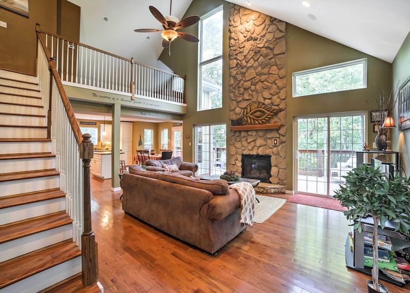 Missouri Blue Eye Interior Entrance