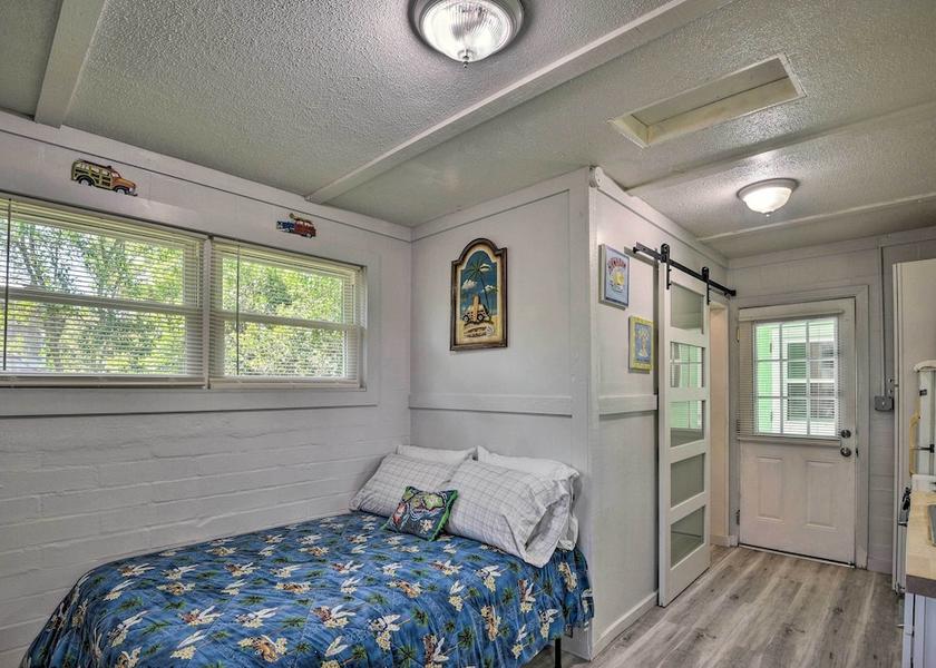 Florida Holly Hill Interior Entrance