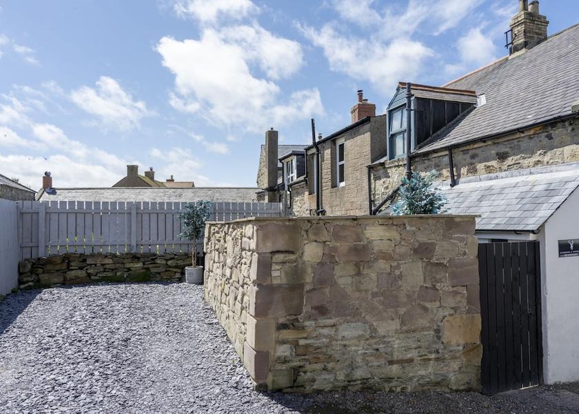 England Seahouses Exterior Detail