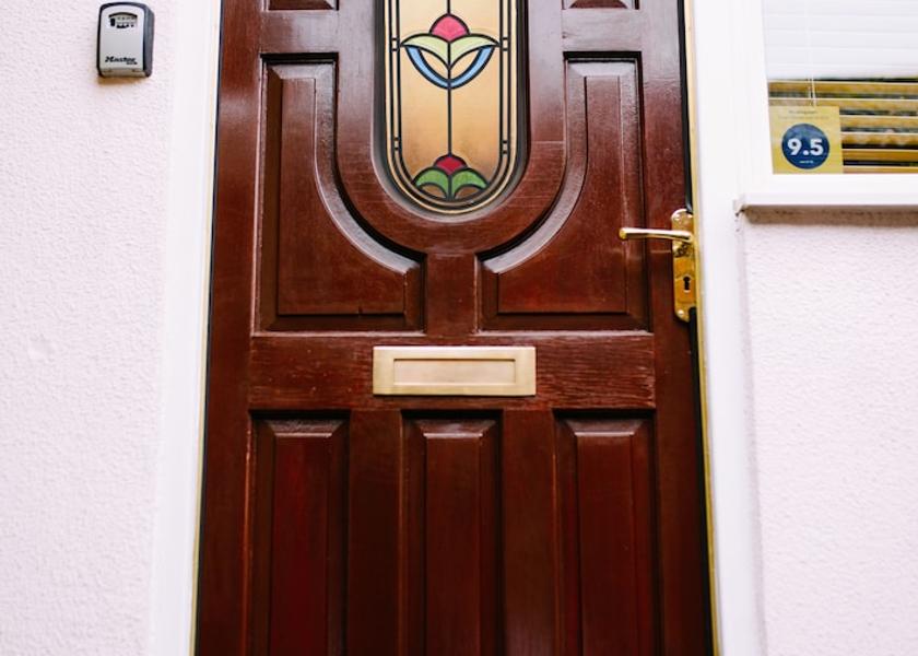 England Seahouses Entrance