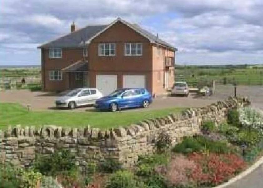 England Seahouses Facade