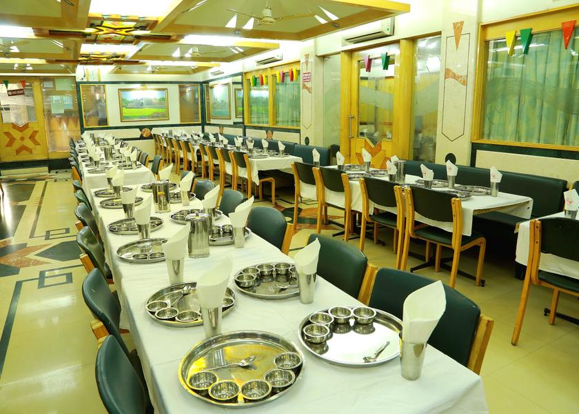 Maharashtra Pune Food & Dining