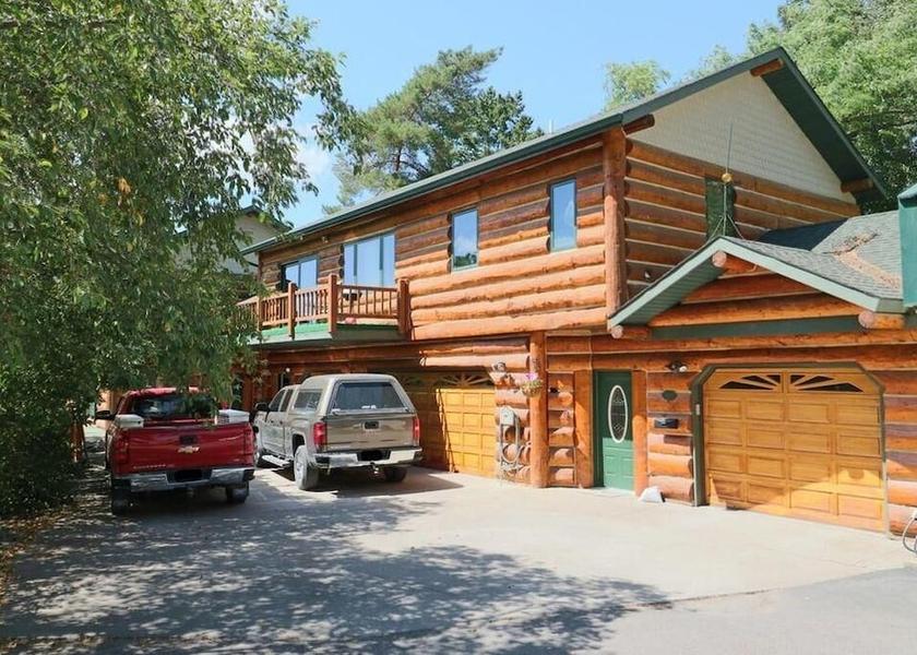 Montana Bigfork Exterior Detail