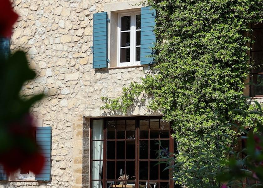 Provence-Alpes-Côte d'Azur Pernes-les-Fontaines Exterior Detail