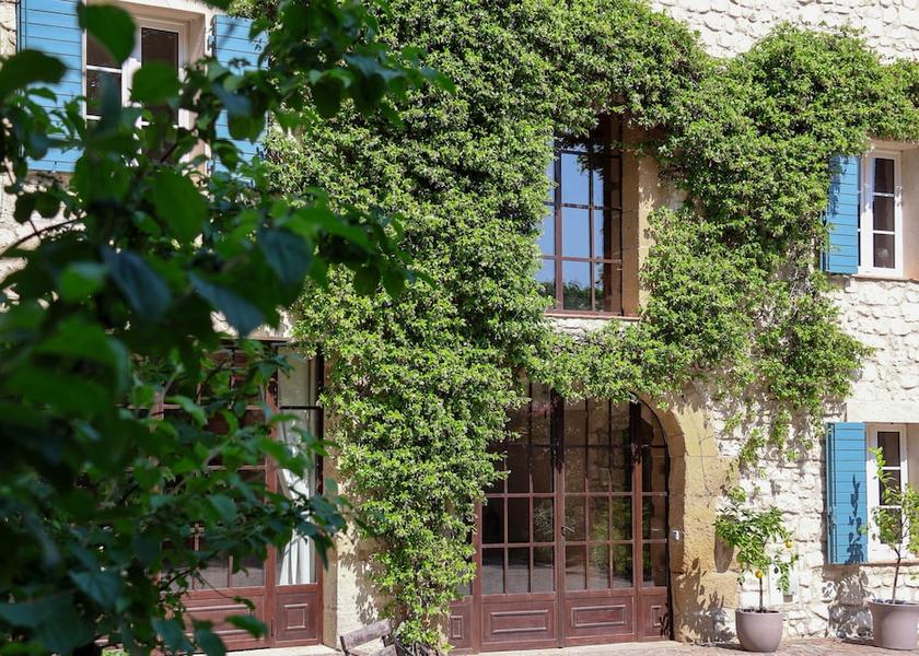 Provence-Alpes-Côte d'Azur Pernes-les-Fontaines Exterior Detail
