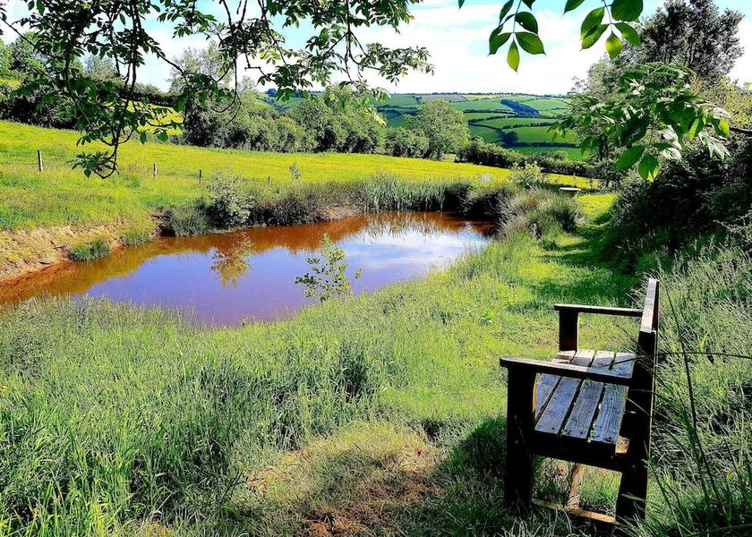 England Craven Arms Property Grounds