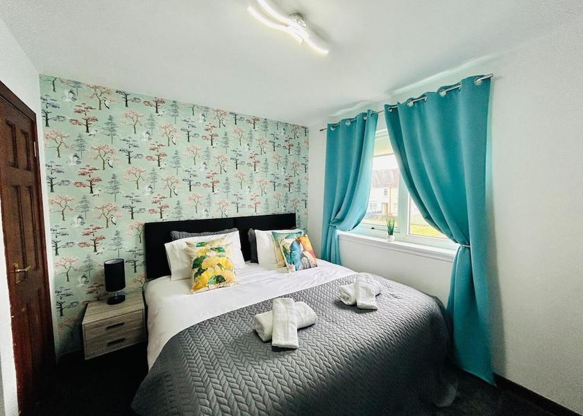 Scotland Airdrie Room