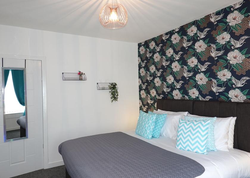 Scotland Airdrie Room