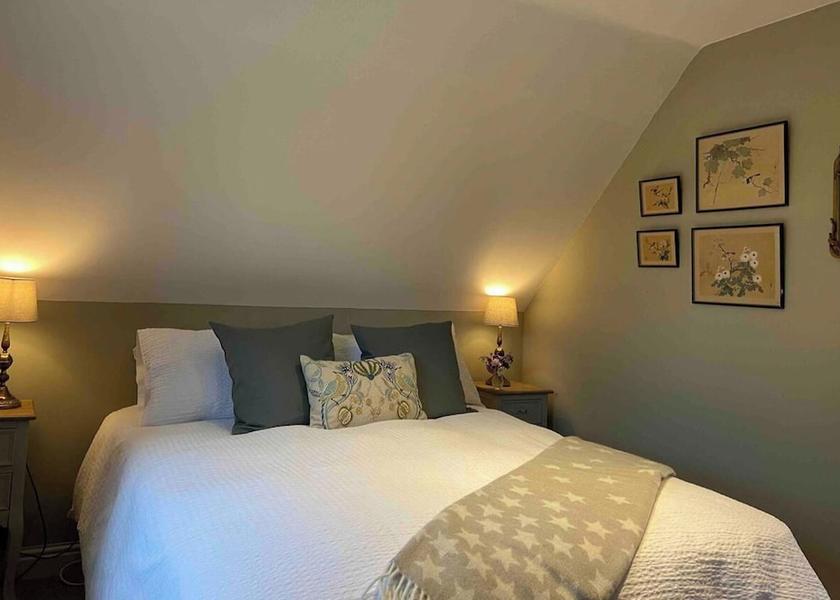 England Pewsey Primary image